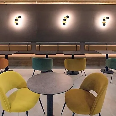 Moody Smart & Comfy 3*