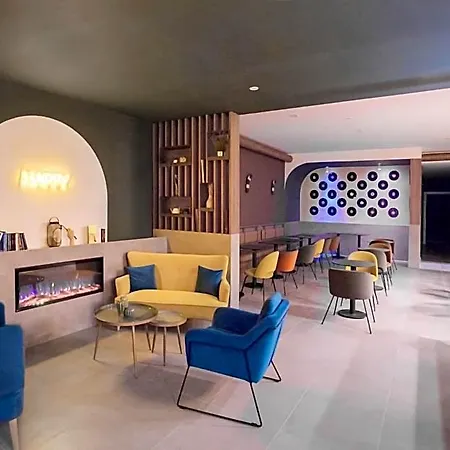 Moody Smart & Comfy 3*